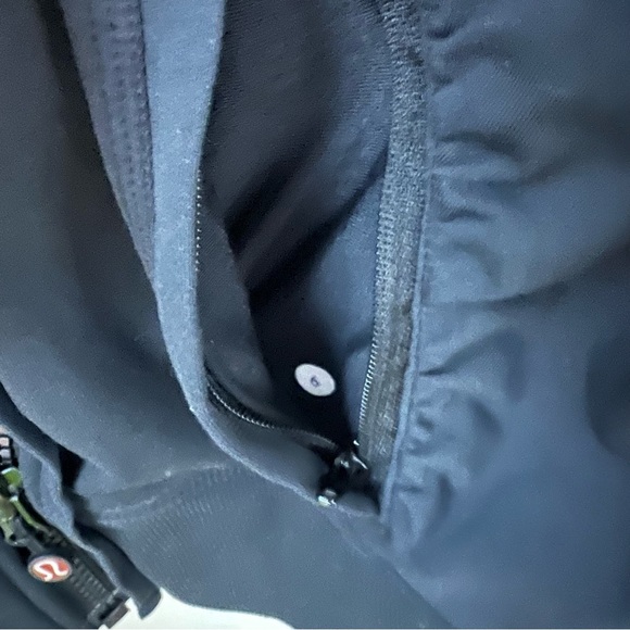 LULULEMON define jacket - Picture 2 of 4